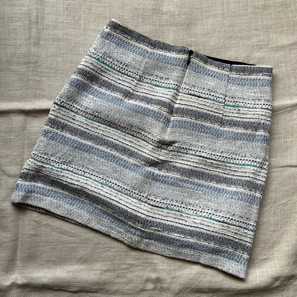 White and blue Tweed Skirt - Picture 2 of 8